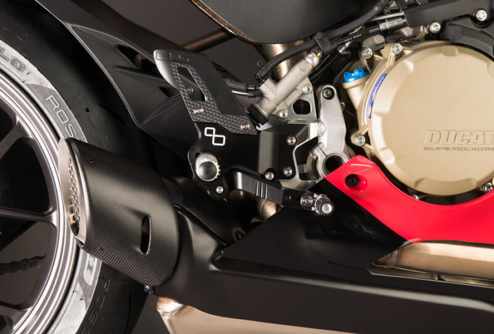 APM-PROJECT - BIKE-SECTOR - LIGHTECH RASTENANLAGE - DUCATI PANIGALE - FTRDU014